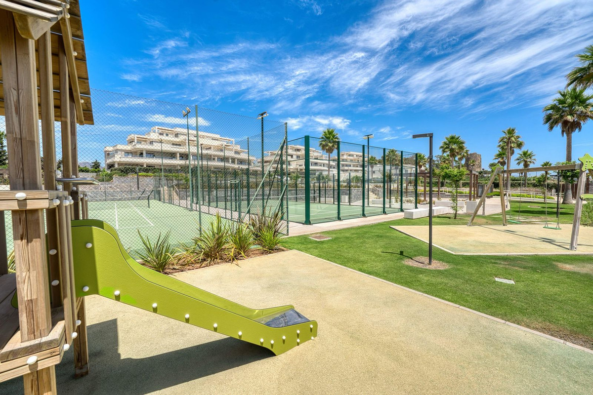 3 Bed Apartment for sale in Estepona Costa Del Sol, Málaga, Spain