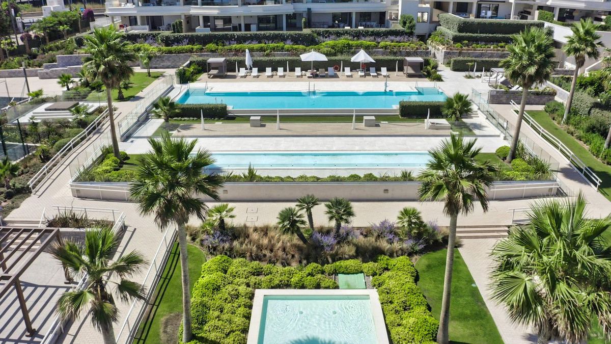 3 Bed Apartment for sale in Estepona Costa Del Sol, Málaga, Spain