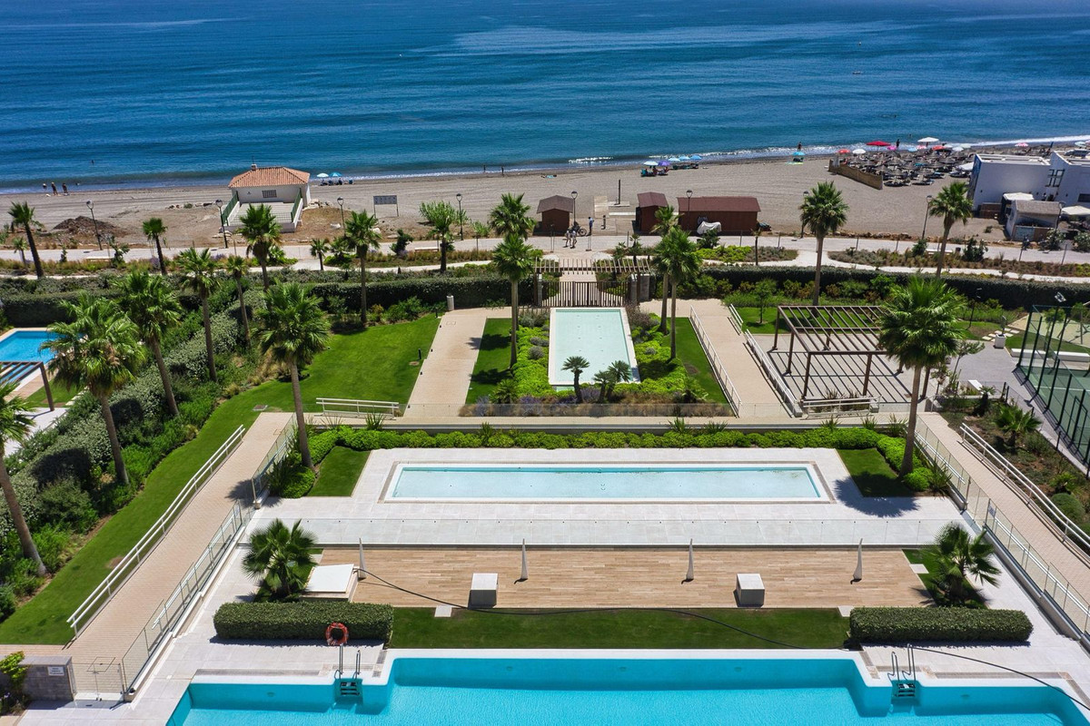 3 Bed Apartment for sale in Estepona Costa Del Sol, Málaga, Spain