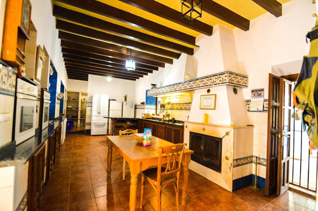 9 Bed Townhouse for sale in Antequera Costa Del Sol, Málaga, Spain