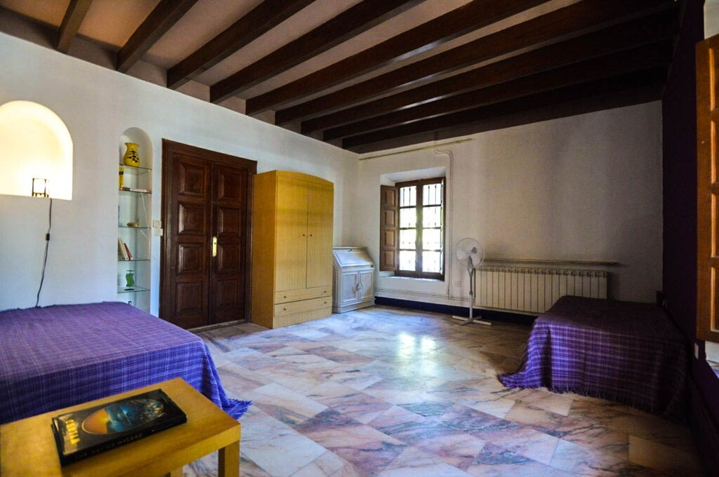 9 Bed Townhouse for sale in Antequera Costa Del Sol, Málaga, Spain