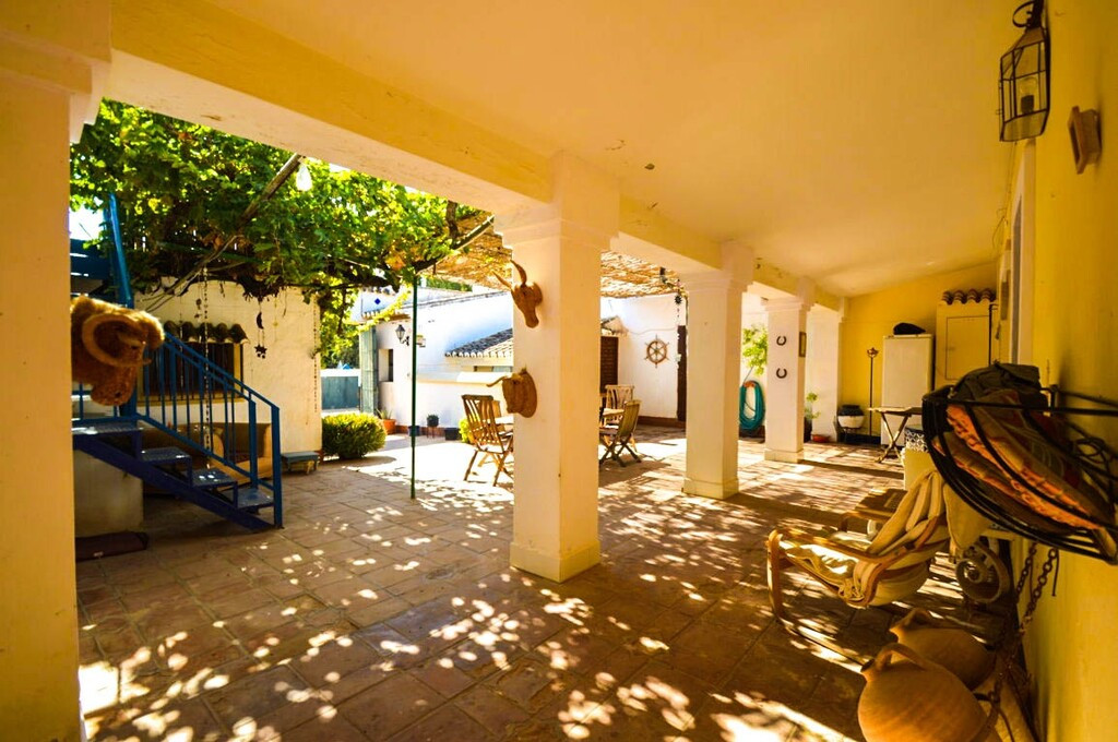 9 Bed Townhouse for sale in Antequera Costa Del Sol, Málaga, Spain