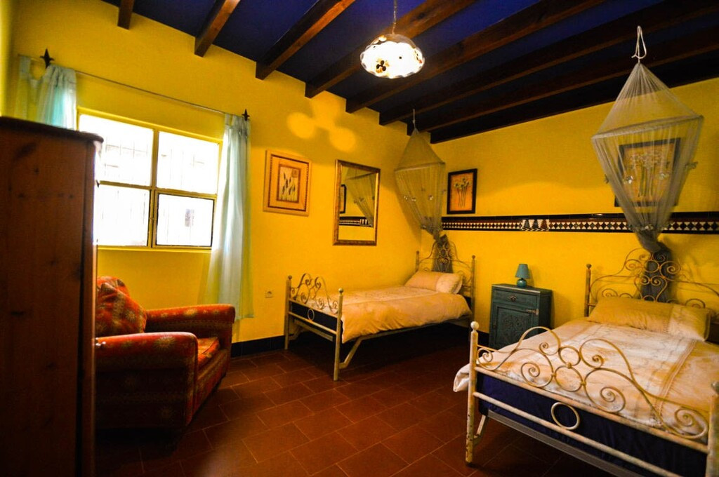9 Bed Townhouse for sale in Antequera Costa Del Sol, Málaga, Spain