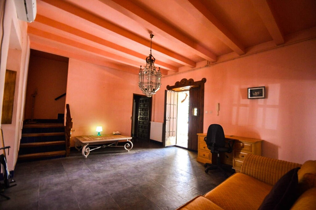 9 Bed Townhouse for sale in Antequera Costa Del Sol, Málaga, Spain