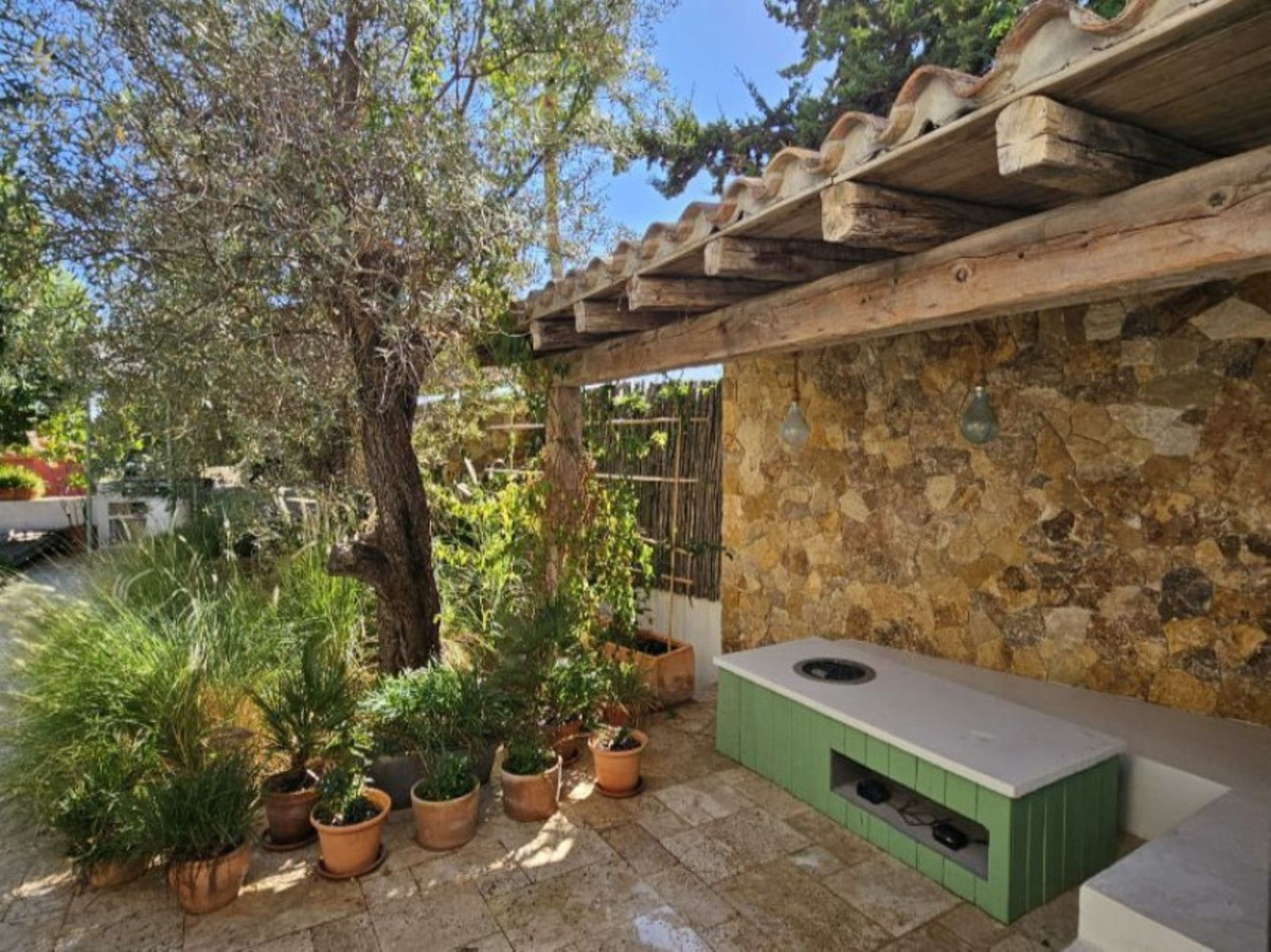 Se vende Villa - Chalet de 4 dormitorios en Costa Del Sol, Málaga, España
