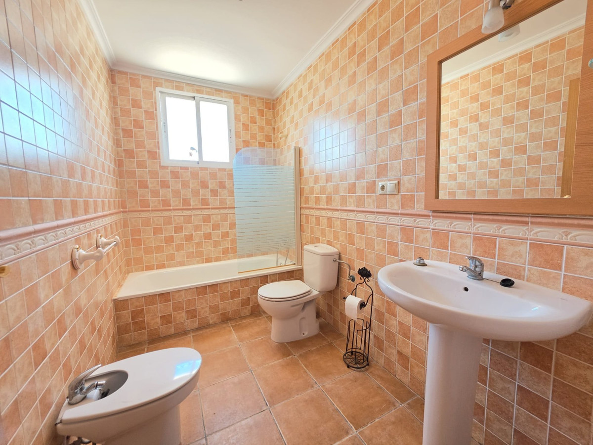 Se vende Villa - Chalet de 3 dormitorios en Costa Blanca, Alicante, España