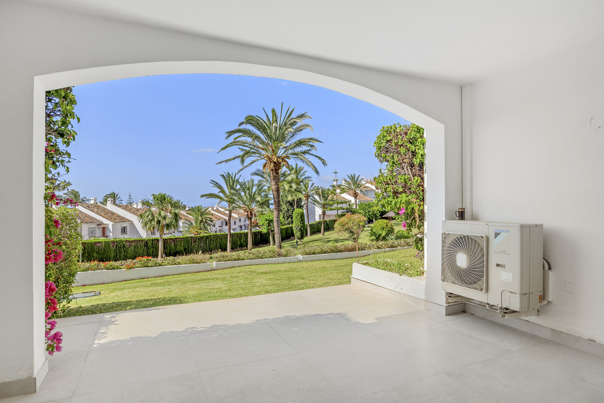 3 Bed Apartment for sale in Nueva Andalucía Costa Del Sol, Málaga, Spain
