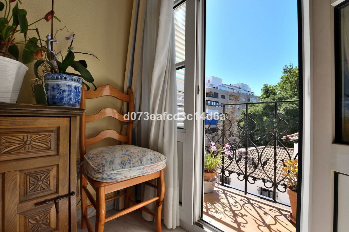 3 Bed Apartment for sale in Ronda Costa Del Sol, Málaga, Spain