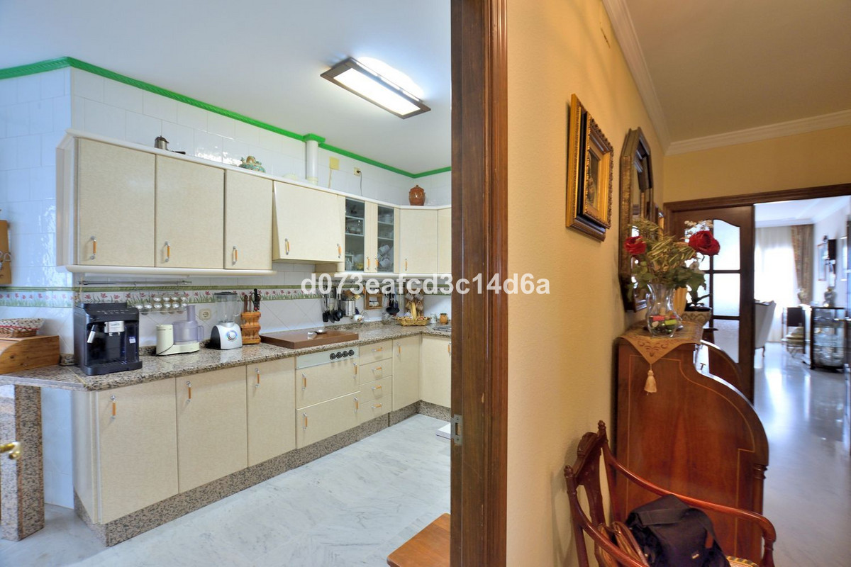 3 Bed Apartment for sale in Ronda Costa Del Sol, Málaga, Spain