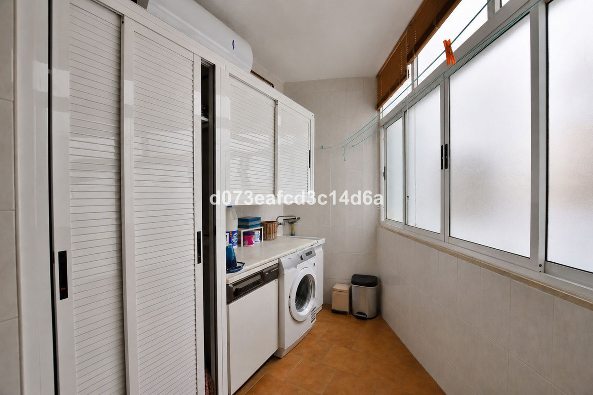 3 Bed Apartment for sale in Ronda Costa Del Sol, Málaga, Spain