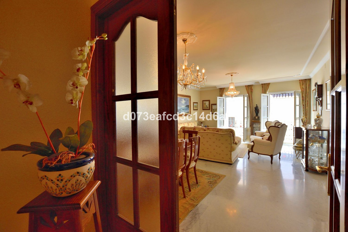 3 Bed Apartment for sale in Ronda Costa Del Sol, Málaga, Spain