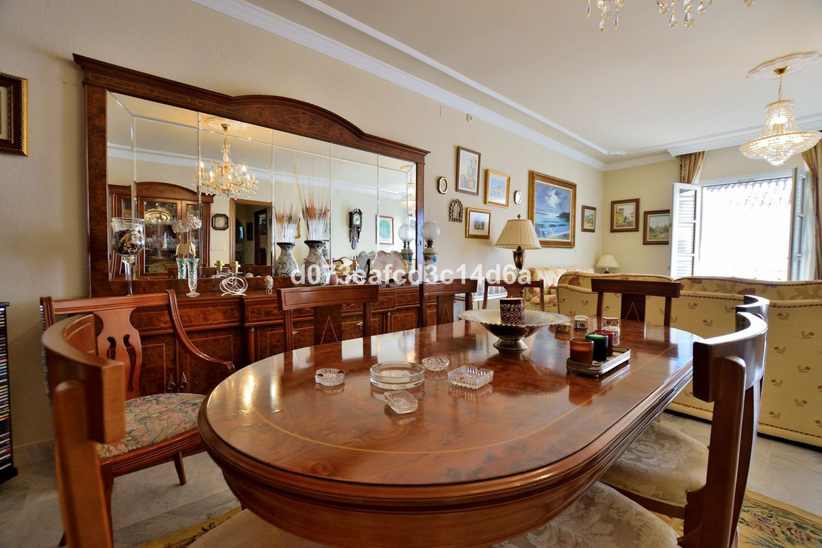 3 Bed Apartment for sale in Ronda Costa Del Sol, Málaga, Spain
