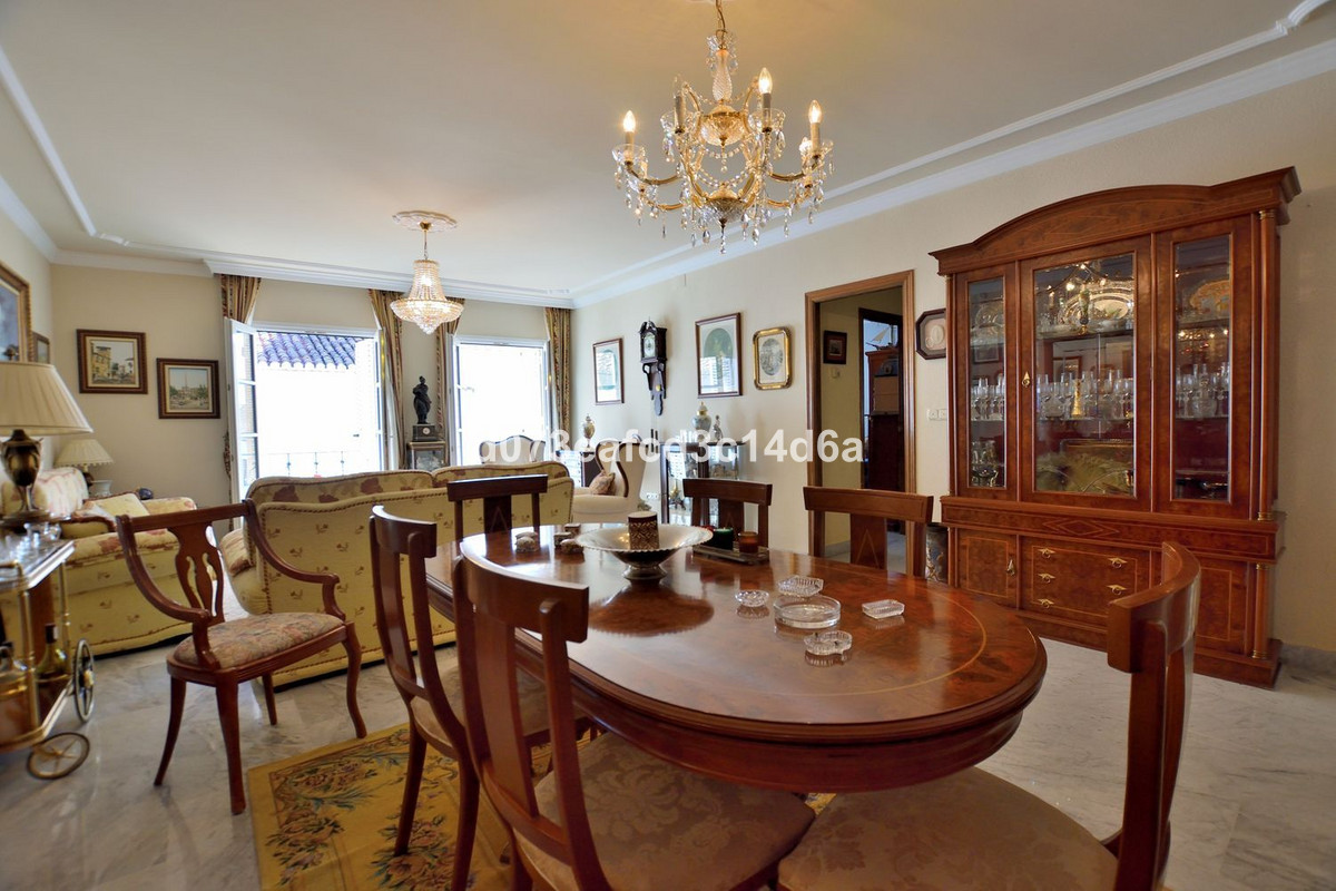 3 Bed Apartment for sale in Ronda Costa Del Sol, Málaga, Spain