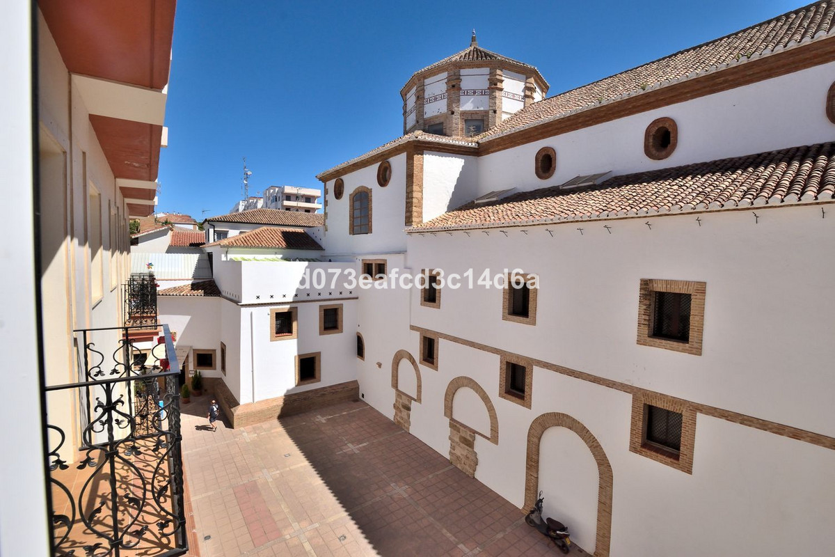 3 Bed Apartment for sale in Ronda Costa Del Sol, Málaga, Spain