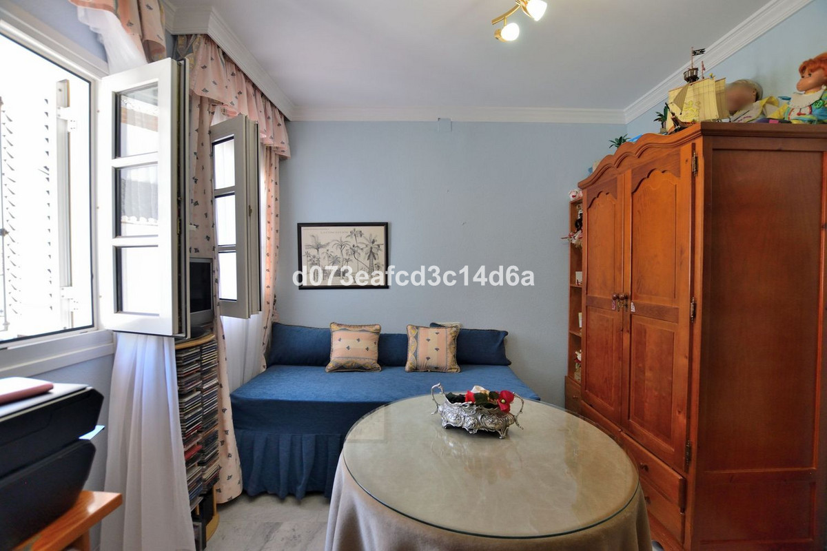 3 Bed Apartment for sale in Ronda Costa Del Sol, Málaga, Spain