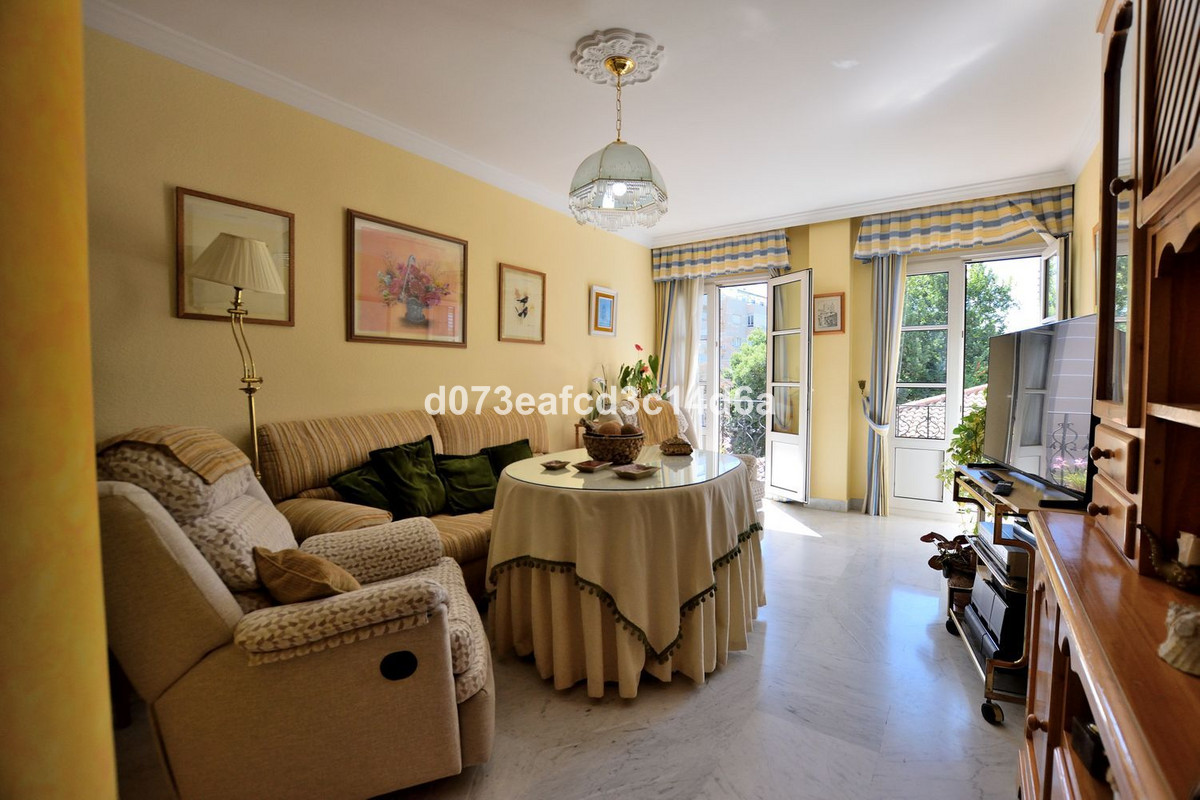 3 Bed Apartment for sale in Ronda Costa Del Sol, Málaga, Spain