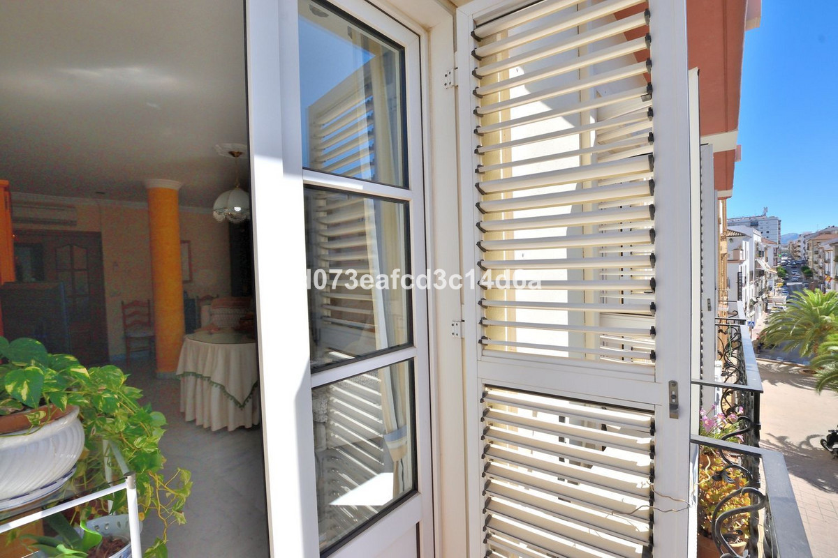 3 Bed Apartment for sale in Ronda Costa Del Sol, Málaga, Spain