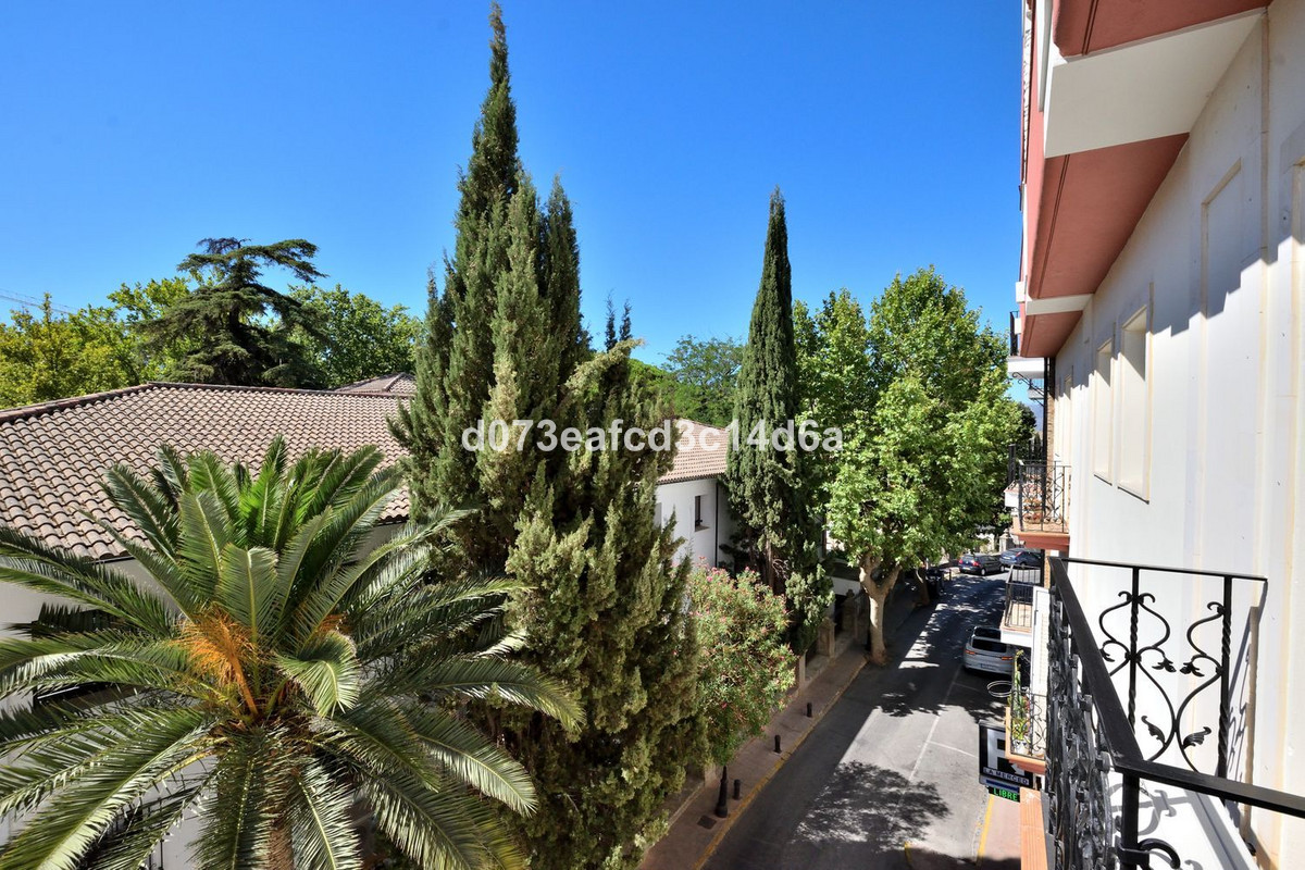 3 Bed Apartment for sale in Ronda Costa Del Sol, Málaga, Spain
