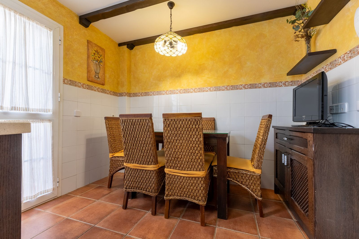 4 Bed Townhouse for sale in Málaga Centro Costa Del Sol, Málaga, Spain