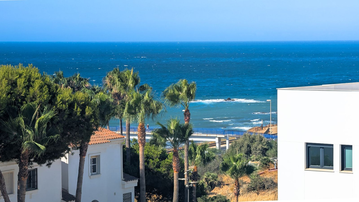 3 Bed Apartment for sale in El Chaparral Costa Del Sol, Málaga, Spain