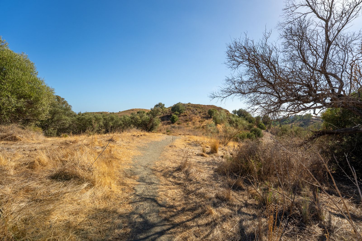 Plots for sale in Cerros Del Aguila Costa Del Sol, Málaga, Spain