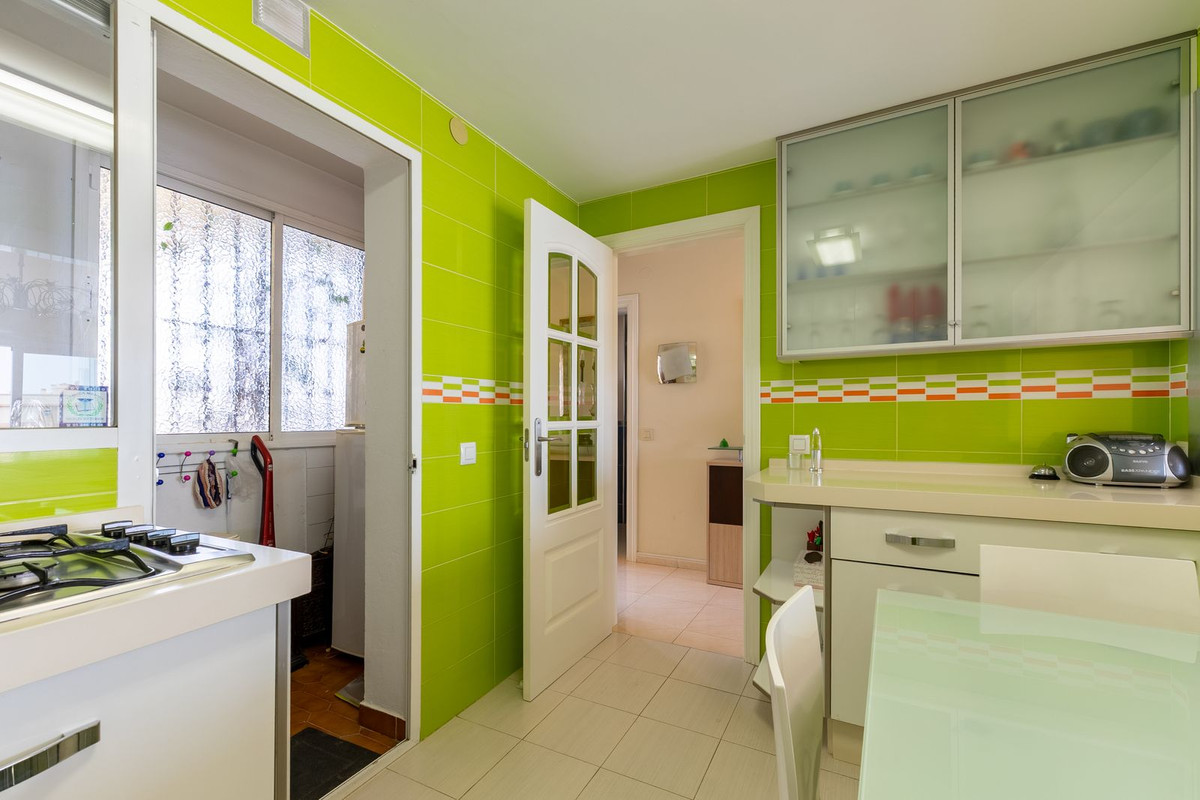 Se vende Apartamento en Planta Última de 3 dormitorios en Costa Del Sol, Málaga, España