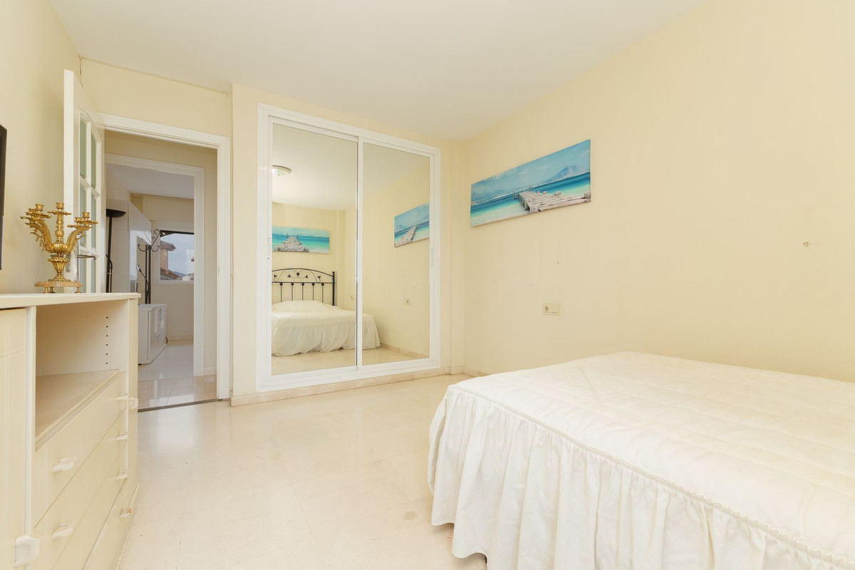 Se vende Apartamento en Planta Última de 3 dormitorios en Costa Del Sol, Málaga, España