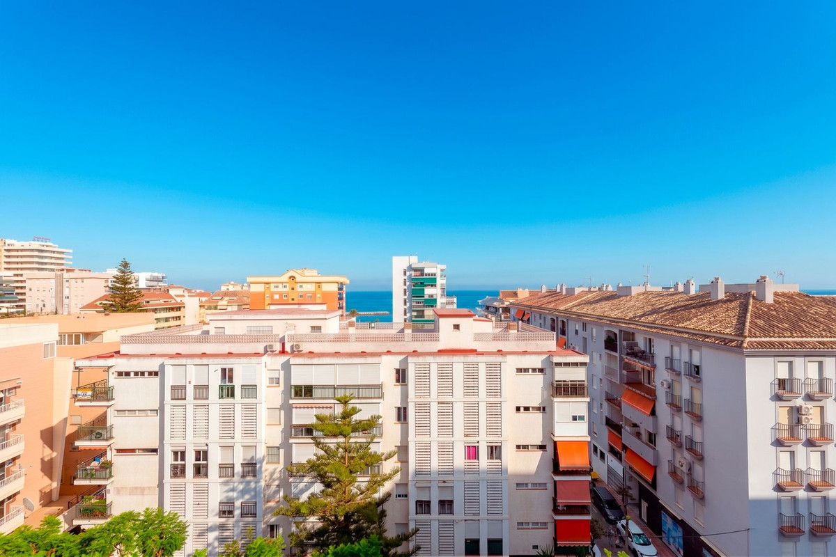Se vende Apartamento en Planta Última de 3 dormitorios en Costa Del Sol, Málaga, España