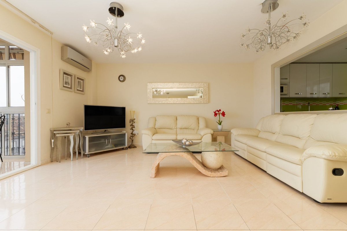 Se vende Apartamento en Planta Última de 3 dormitorios en Costa Del Sol, Málaga, España