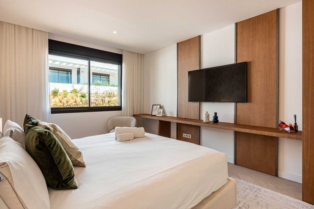 2 Bed Apartment for sale in Santa Clara Costa Del Sol, Málaga, Spain