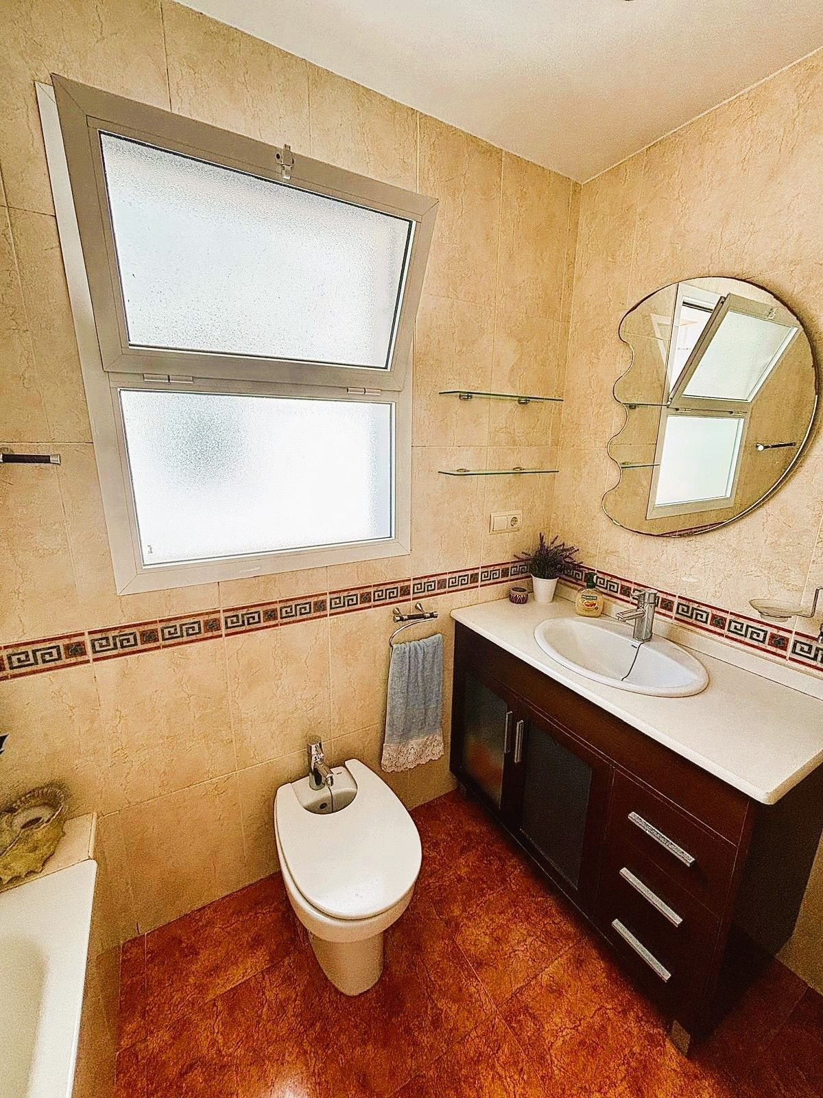 2 Bed Apartment for sale in Fuengirola Costa Del Sol, Málaga, Spain