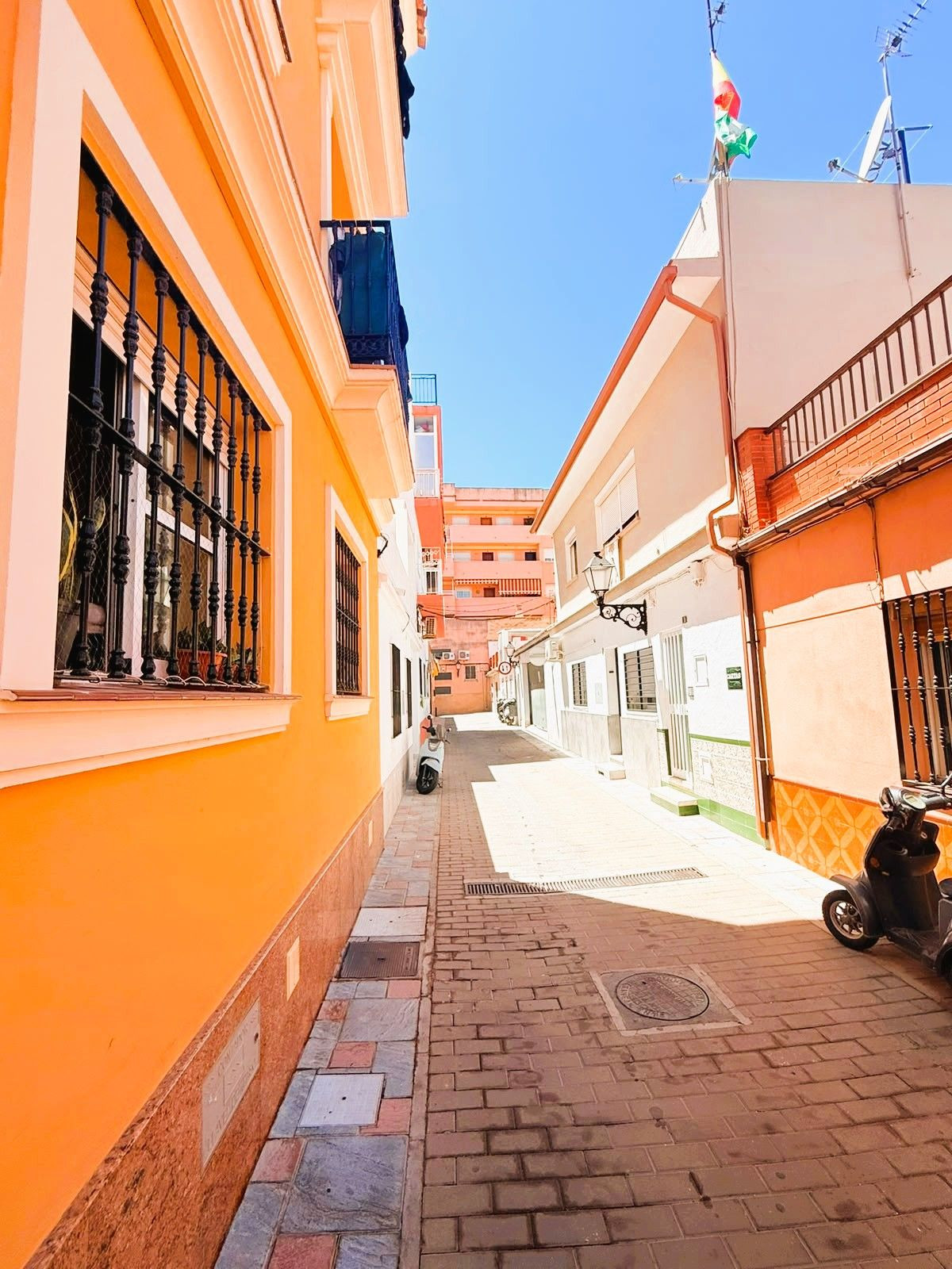 2 Bed Apartment for sale in Fuengirola Costa Del Sol, Málaga, Spain