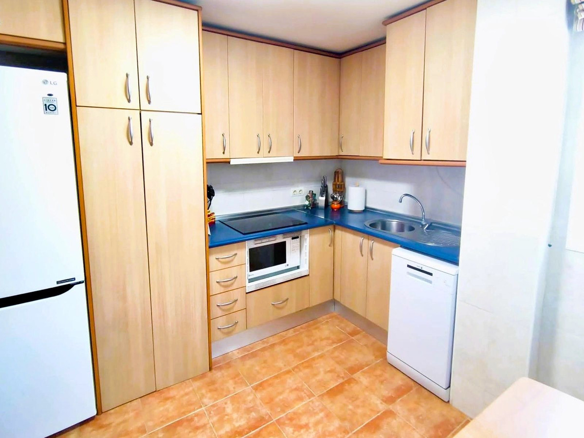 2 Bed Apartment for sale in Fuengirola Costa Del Sol, Málaga, Spain