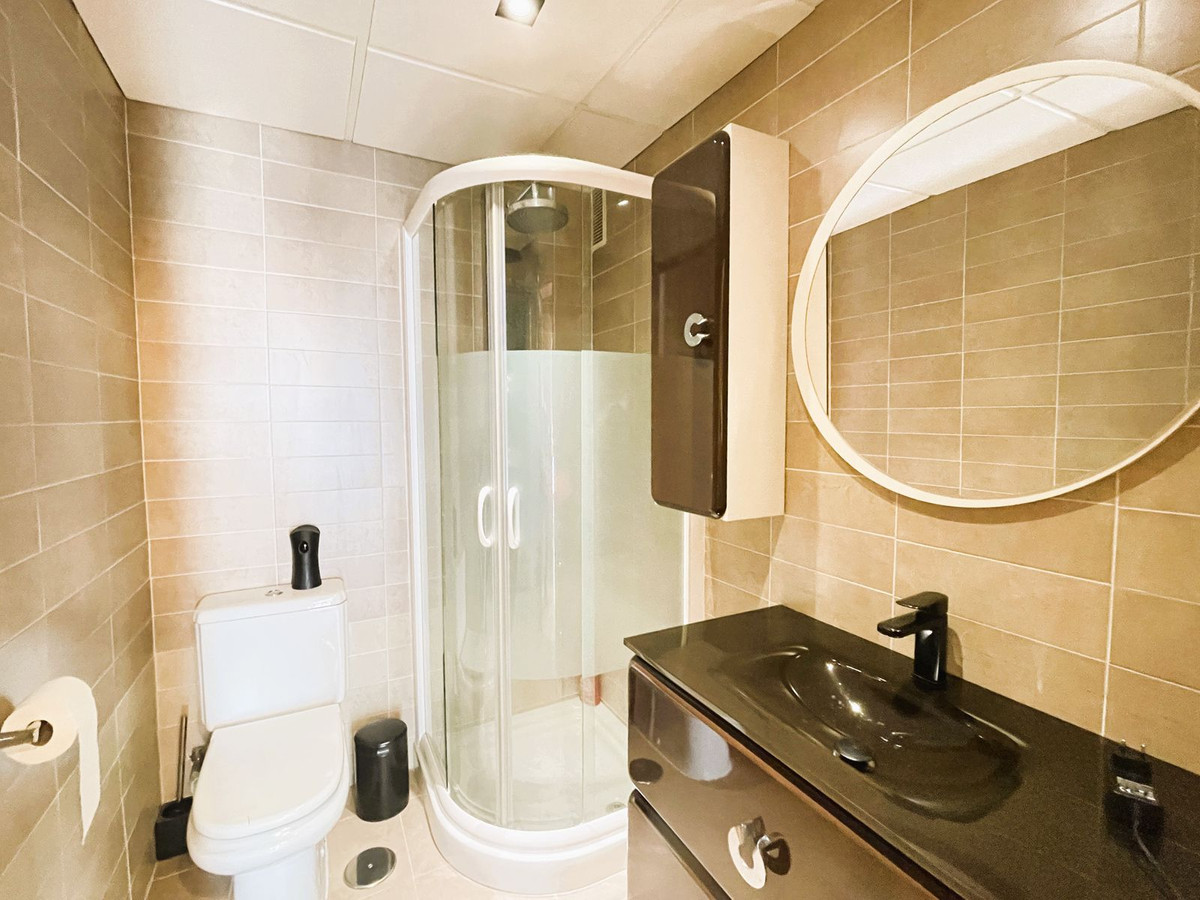 2 Bed Apartment for sale in Calahonda Costa Del Sol, Málaga, Spain