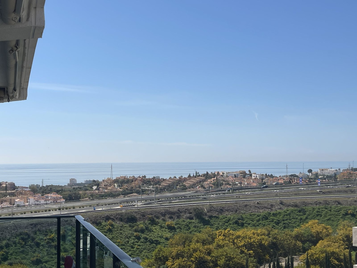 2 Bed Apartment for sale in Calahonda Costa Del Sol, Málaga, Spain