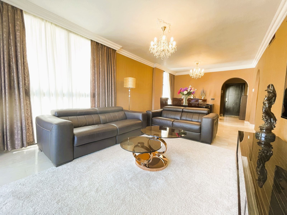 2 Bed Apartment for sale in Calahonda Costa Del Sol, Málaga, Spain