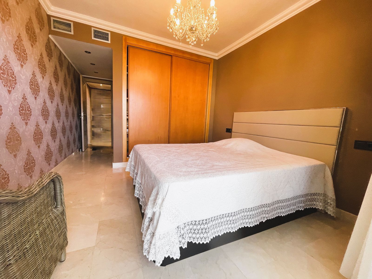 2 Bed Apartment for sale in Calahonda Costa Del Sol, Málaga, Spain