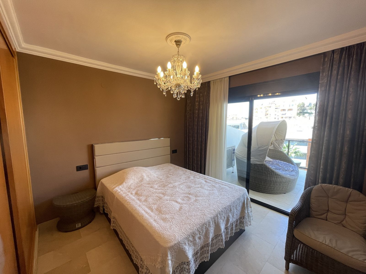 2 Bed Apartment for sale in Calahonda Costa Del Sol, Málaga, Spain