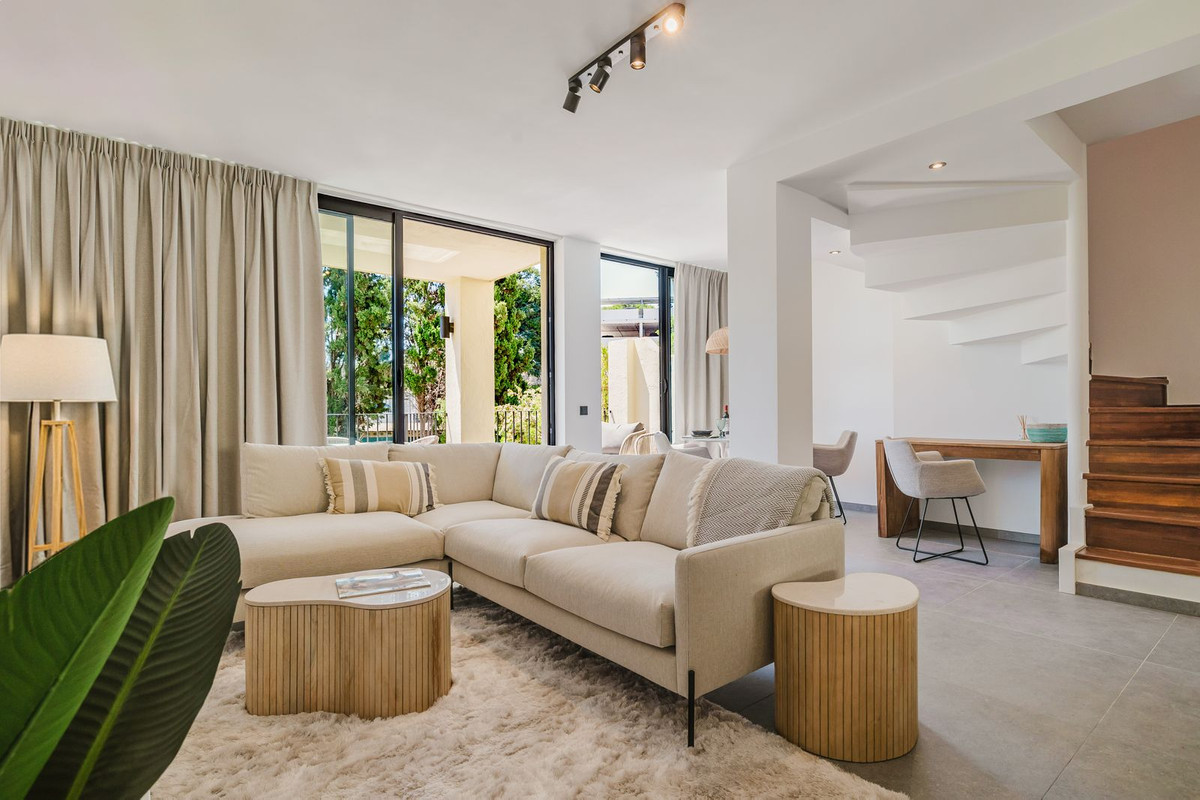 3 Bed Townhouse for sale in Aloha Costa Del Sol, Málaga, Spain