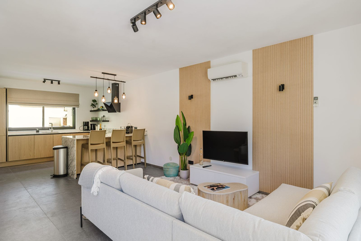3 Bed Townhouse for sale in Aloha Costa Del Sol, Málaga, Spain