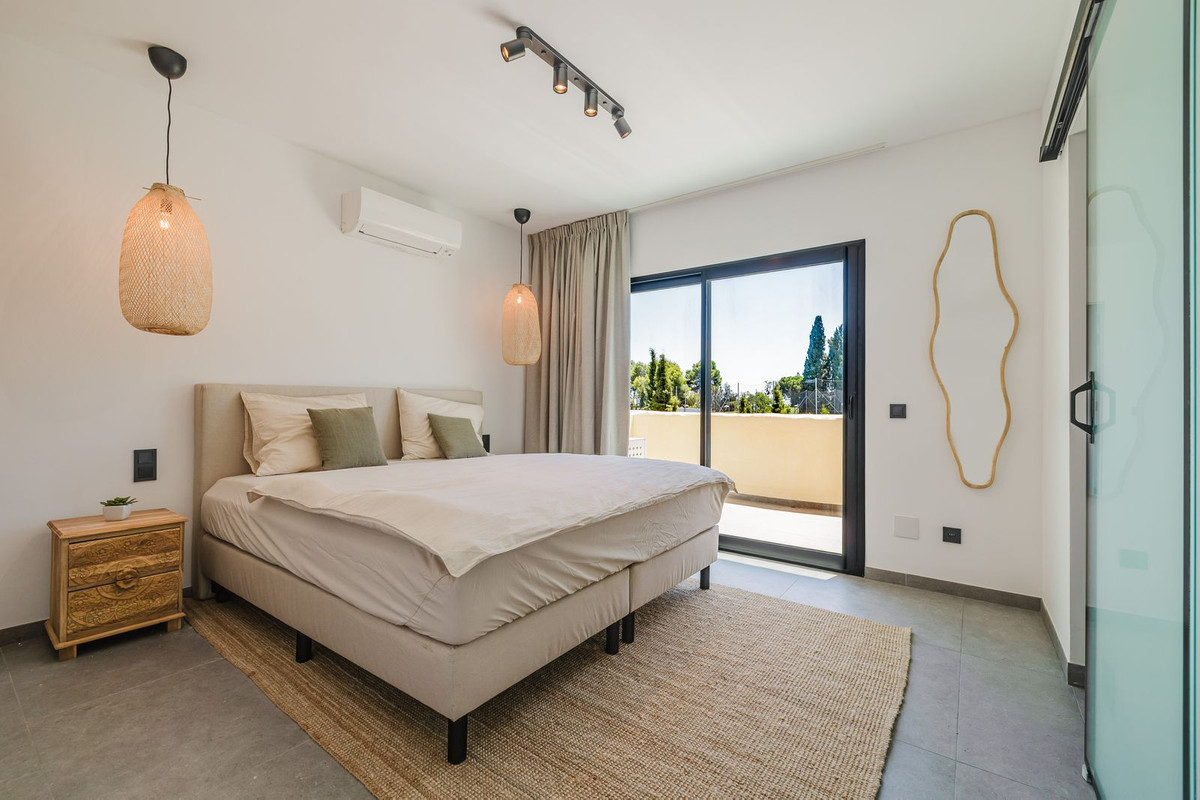 3 Bed Townhouse for sale in Aloha Costa Del Sol, Málaga, Spain