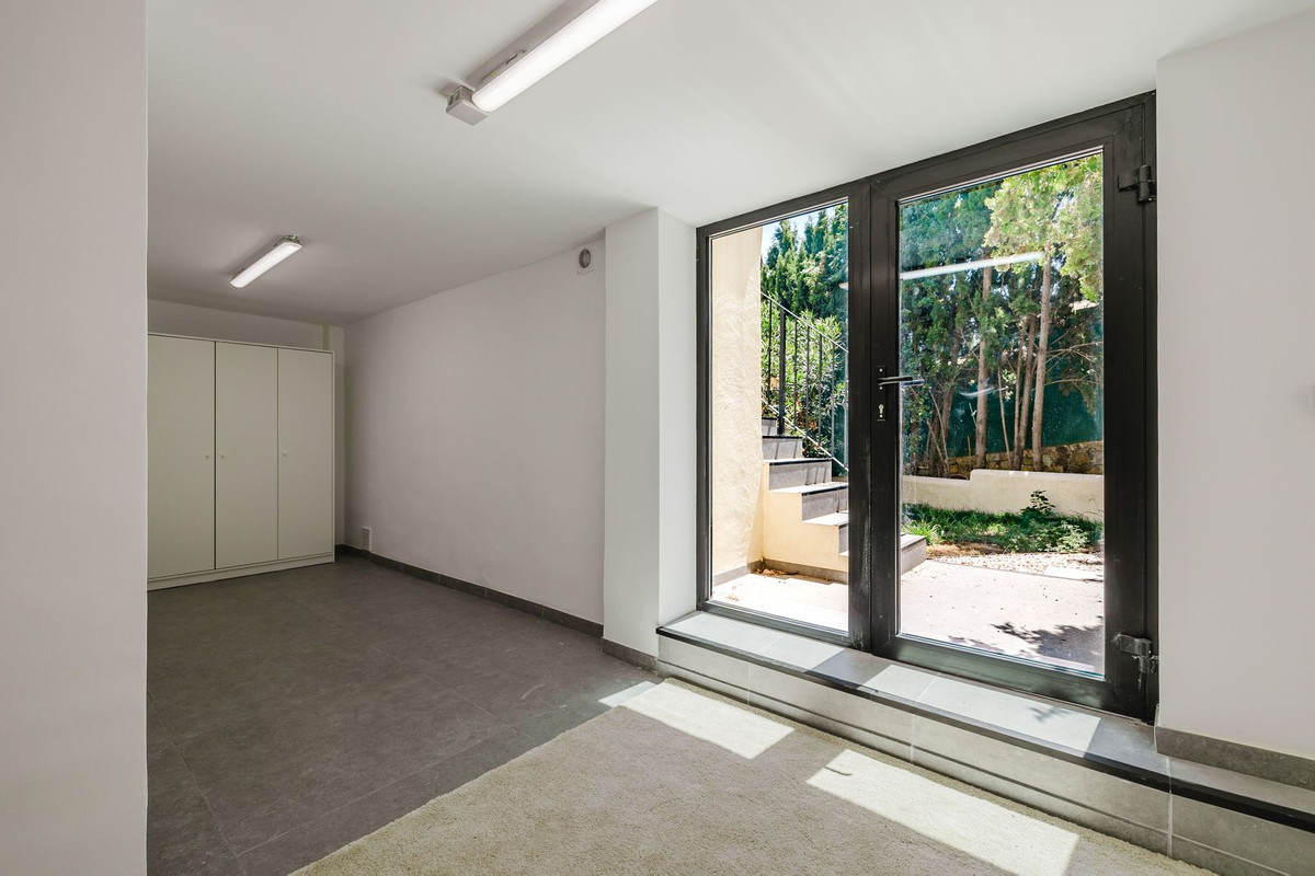 3 Bed Townhouse for sale in Aloha Costa Del Sol, Málaga, Spain