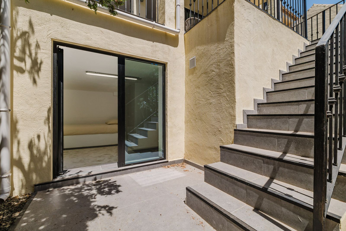 3 Bed Townhouse for sale in Aloha Costa Del Sol, Málaga, Spain