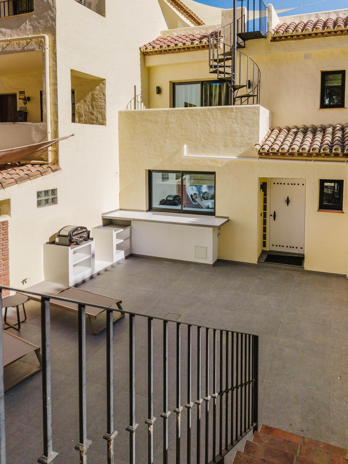 3 Bed Townhouse for sale in Aloha Costa Del Sol, Málaga, Spain