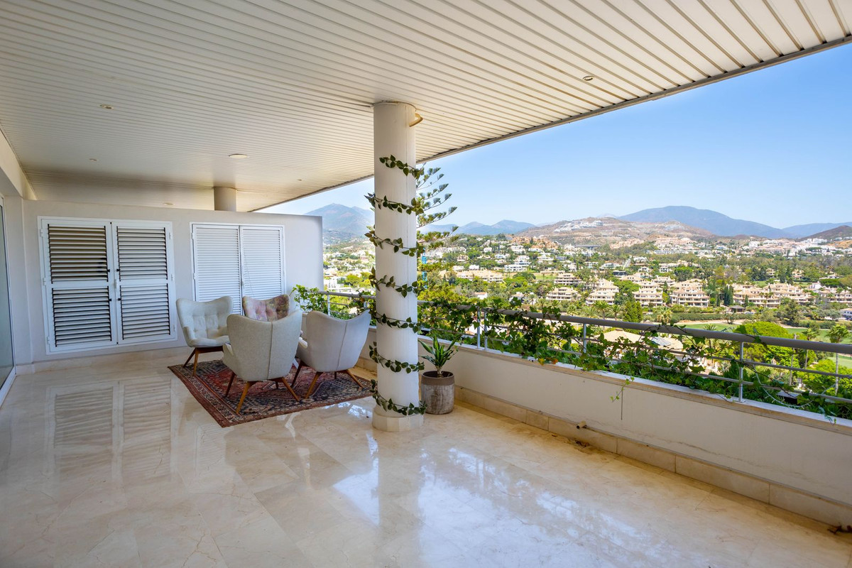 Se vende Apartamento Planta Media de 2 dormitorios en Costa Del Sol, Málaga, España