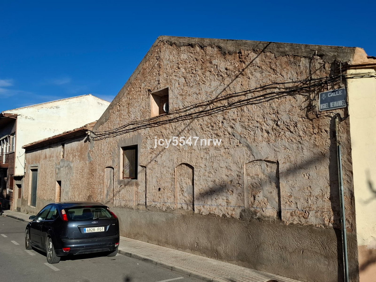 Commercial unit for sale in Pinoso Costa Blanca, Alicante, Spain