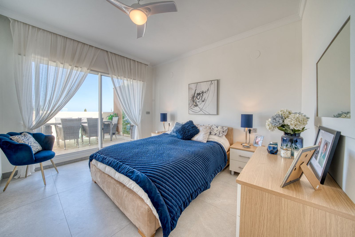 Se vende Ático Dúplex de 3 dormitorios en Costa Del Sol, Cadiz, España