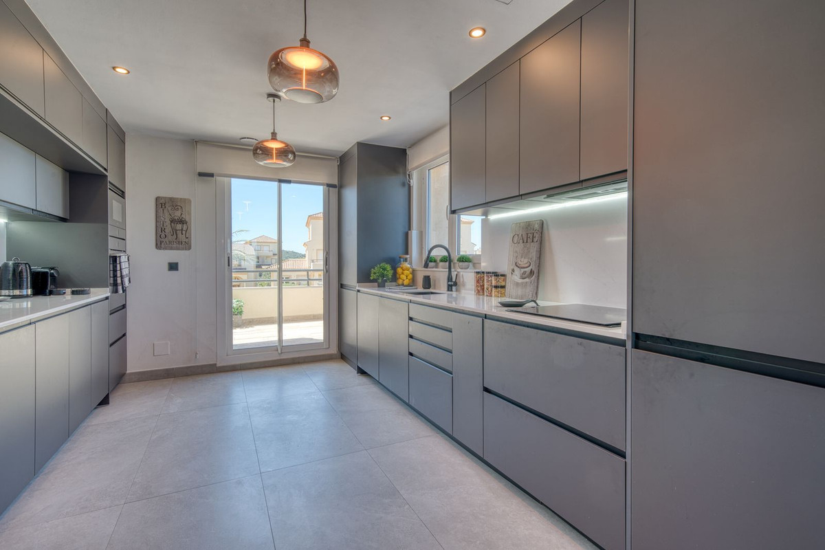 Se vende Ático Dúplex de 3 dormitorios en Costa Del Sol, Cadiz, España