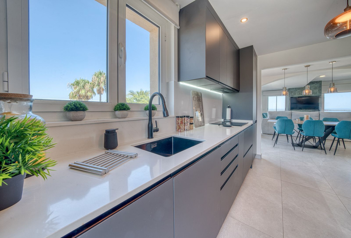 Se vende Ático Dúplex de 3 dormitorios en Costa Del Sol, Cadiz, España