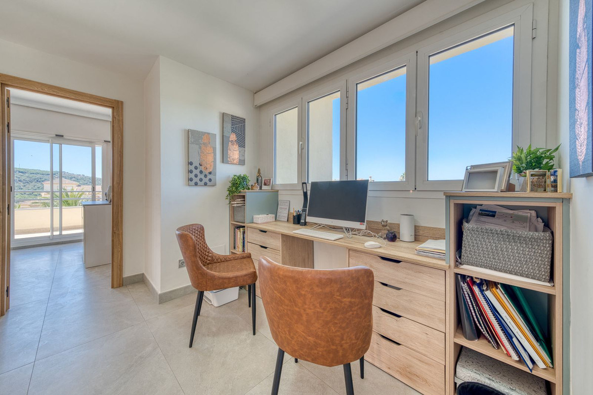 Se vende Ático Dúplex de 3 dormitorios en Costa Del Sol, Cadiz, España